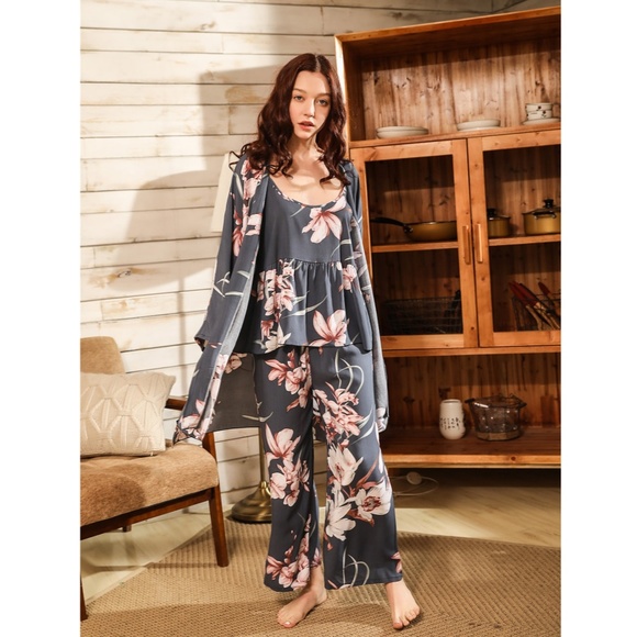 3 Piece Grey Floral Print Pajama Set - Picture 6 of 10